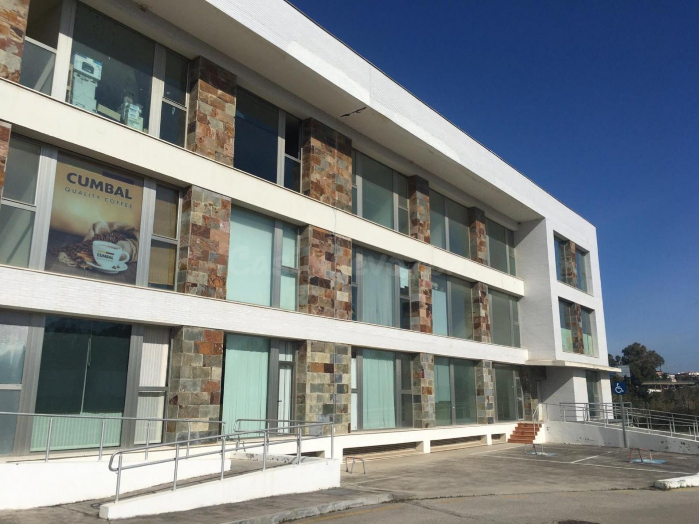 OFICINA EN GUADACORTE
