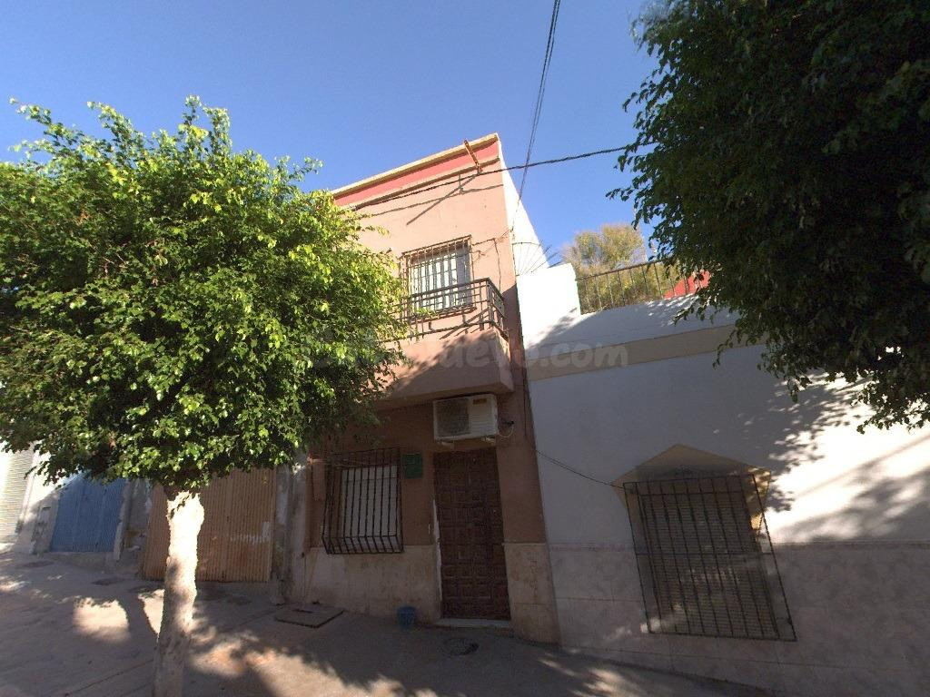 VENTA DE ADOSADO SIN POSESIÓN EN ALMERIA (ALMERÍA)
