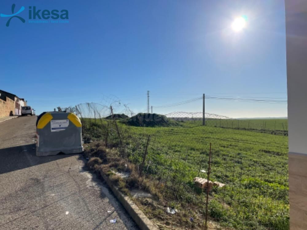VENTA DE TERRENO URBANO PARA CONSTRUIR EN ESCACENA DEL CAMPO, HUELVA