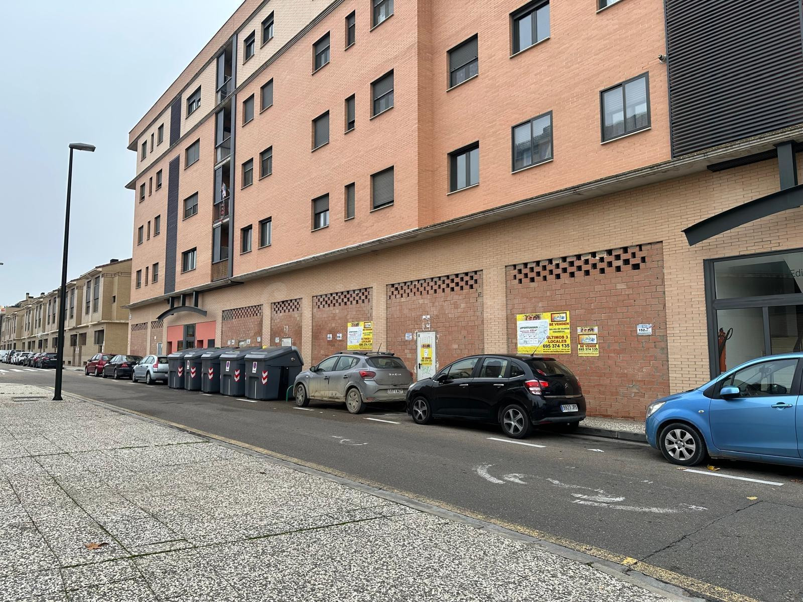 Locales en Calle Guillermo Fatas nº 2-4 con Calle Los Silos nº 50