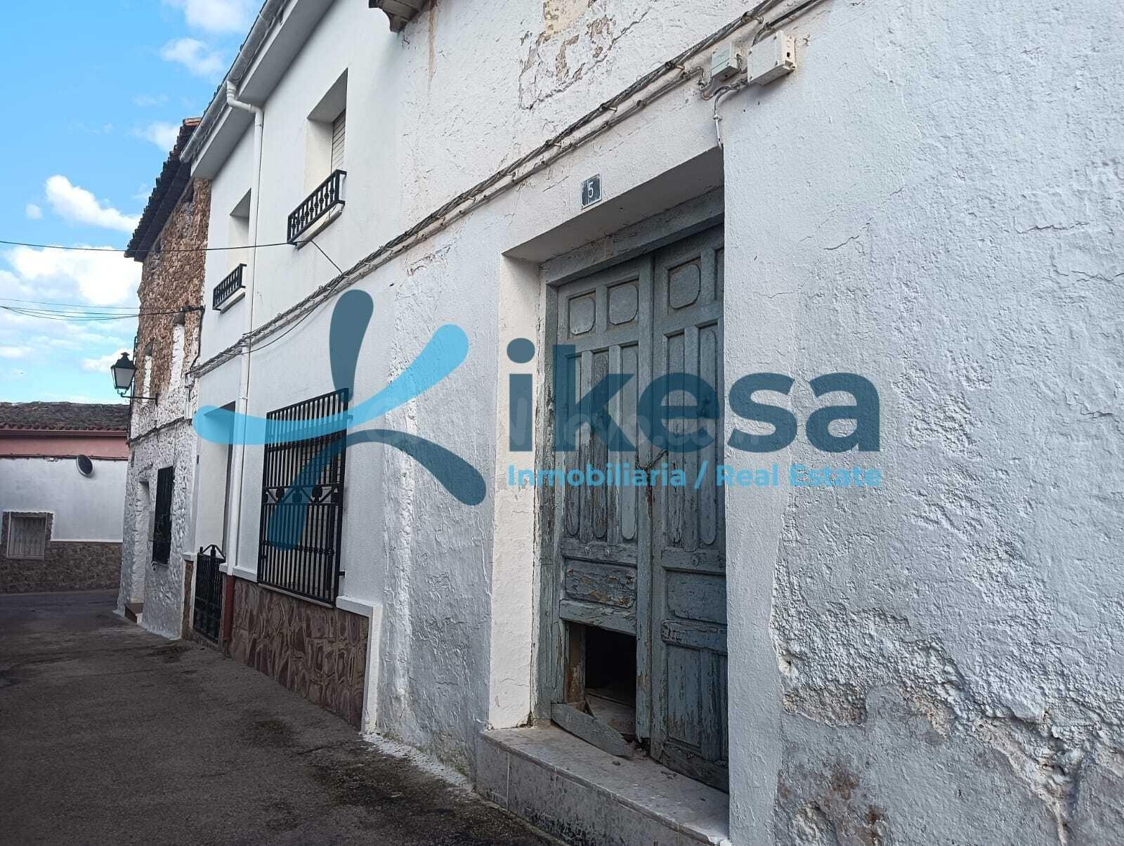 VENTA DE CASA EN LA PUERTA DE SEGURA (JAÉN)