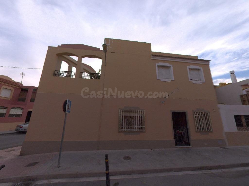 VENTA DE LOCAL SIN POSESIÓN EN ALMERÍA
