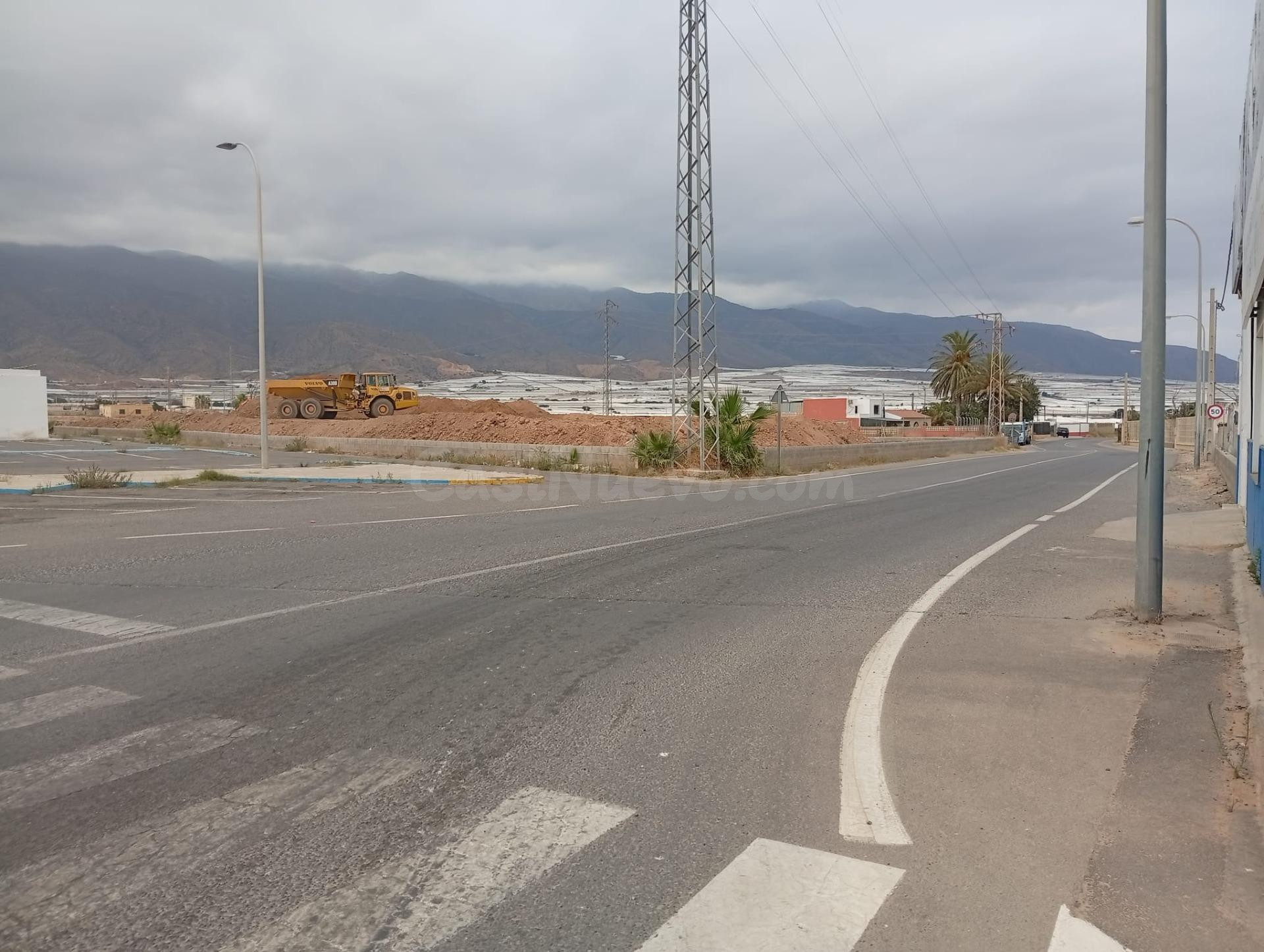 VENTA DE TERRENO URBANO EN EL EJIDO - ALMERÍA