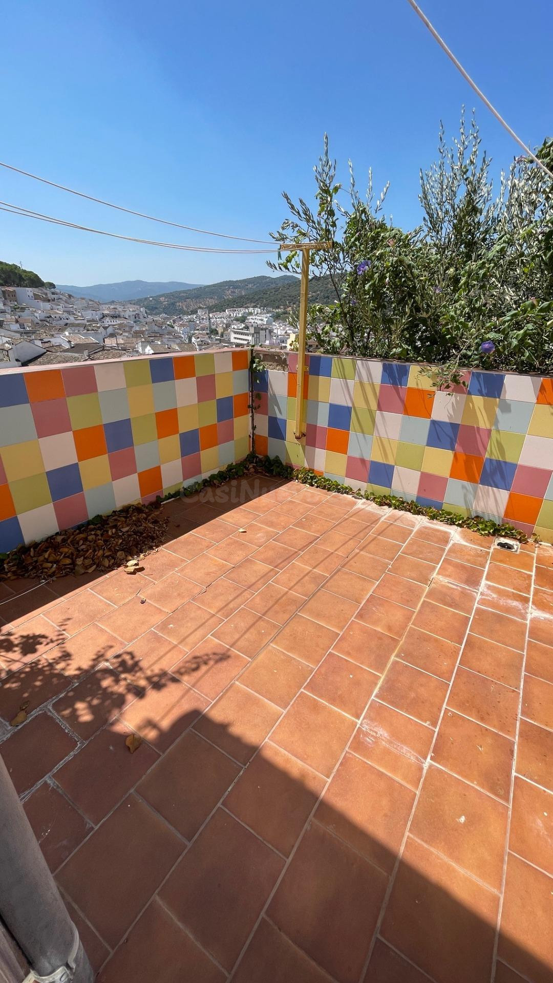 Piso en el Corazón de Ubrique: Oportunidad Única por Solo 52,000€ ✨