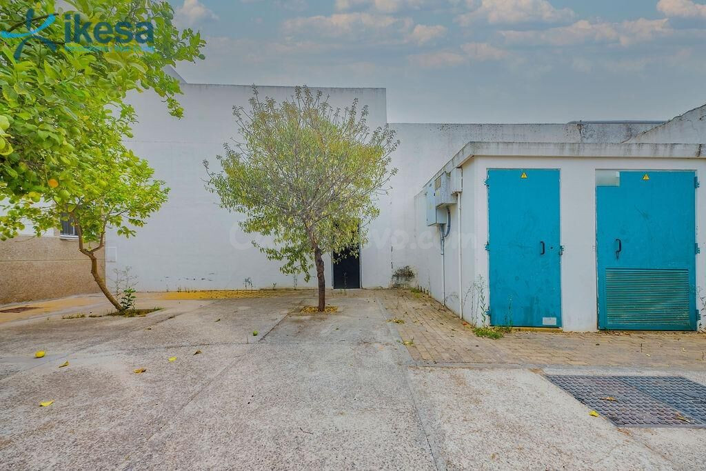 Venta de Local Comercial en Bollullos Par Del Condado, Huelva