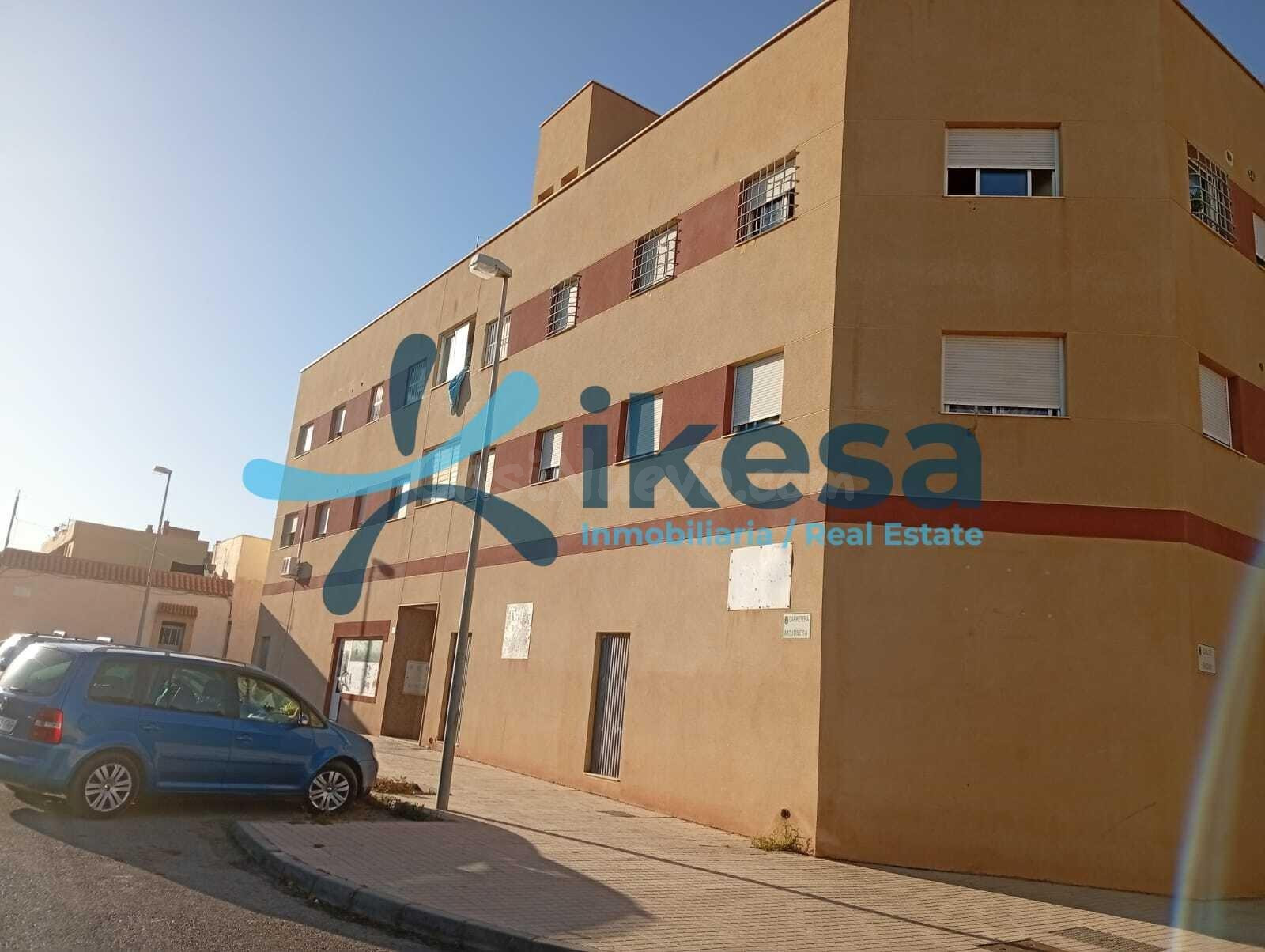 VENTA DE GARAJE EN EL EJIDO (ALMERÍA)