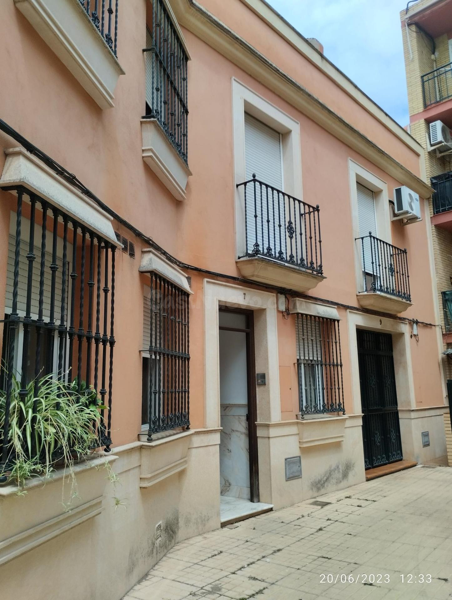 VENTA DE CASA ADOSADA EN PALMA DEL RÍO (CÓRDOBA)