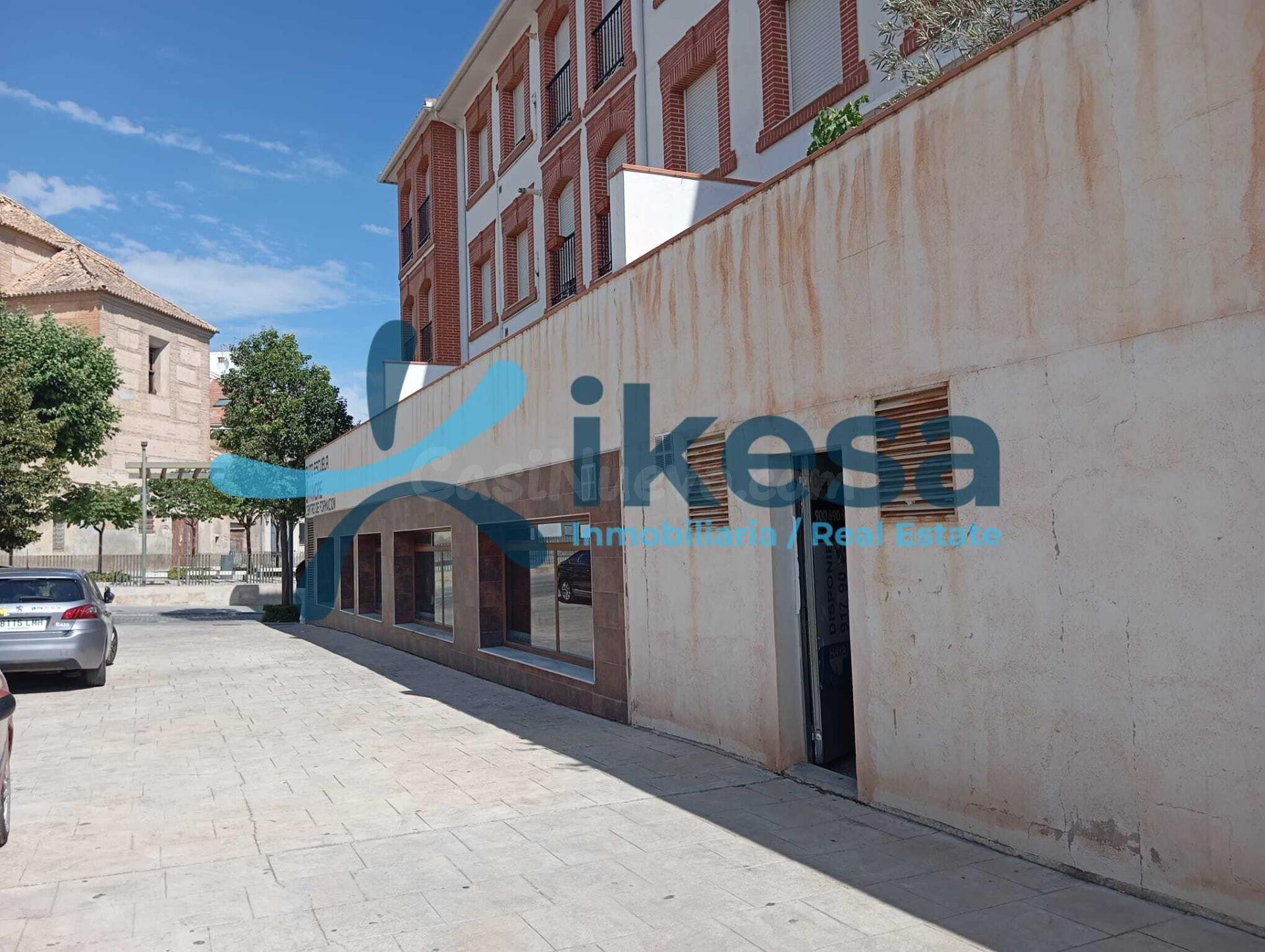 VENTA DE LOCAL COMERCIAL EN BAZA (GRANADA)