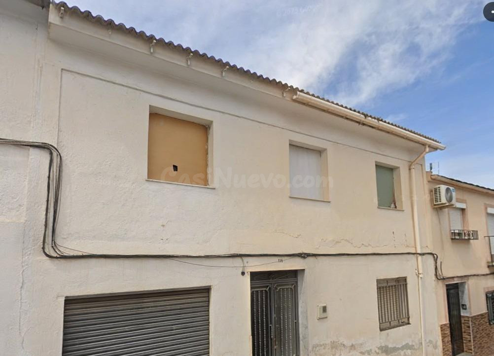 VENTA DE CASA EN MANCHA REAL (JAÉN)