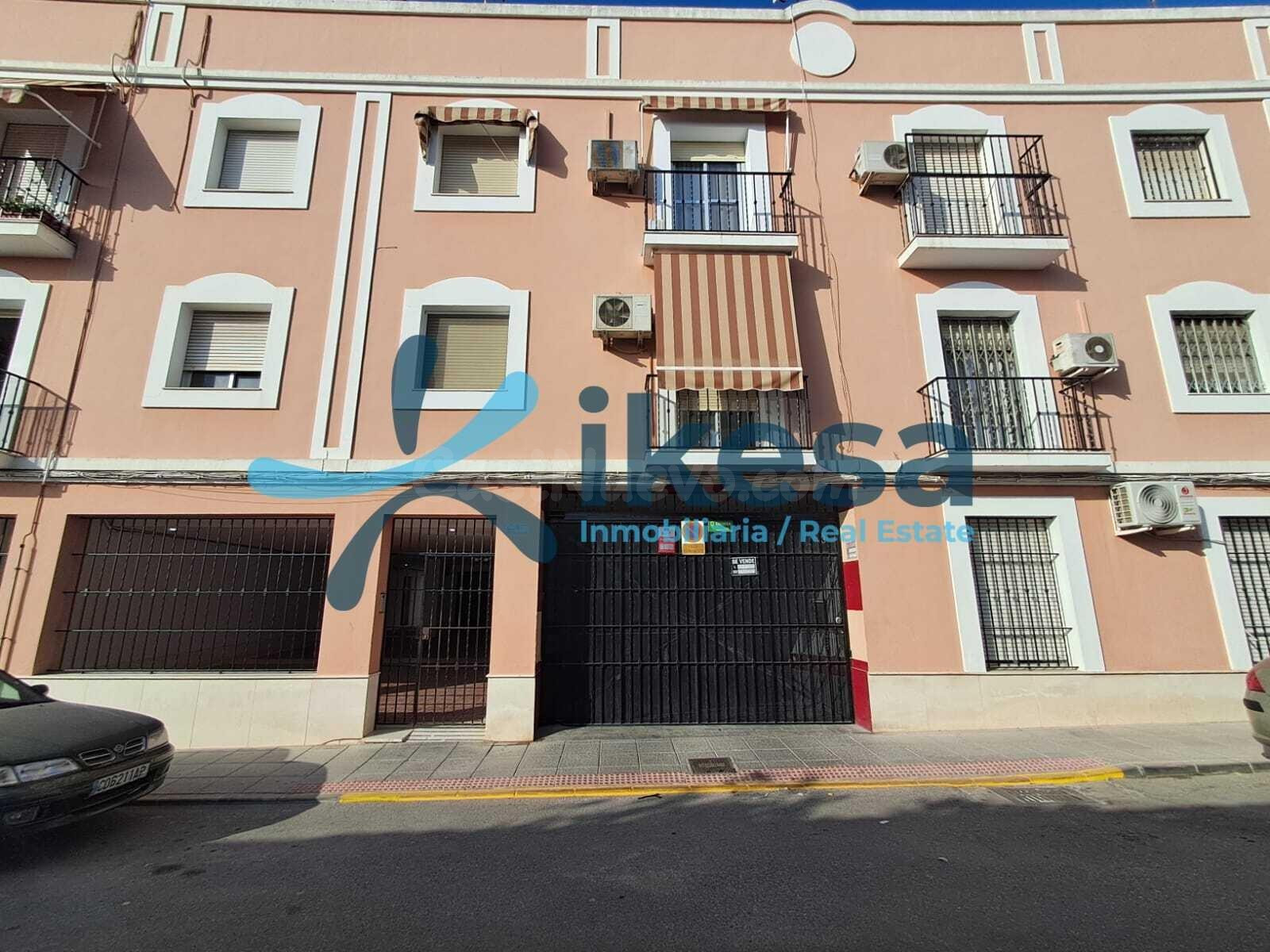 Piso en venta en edificio  Las Rosas.