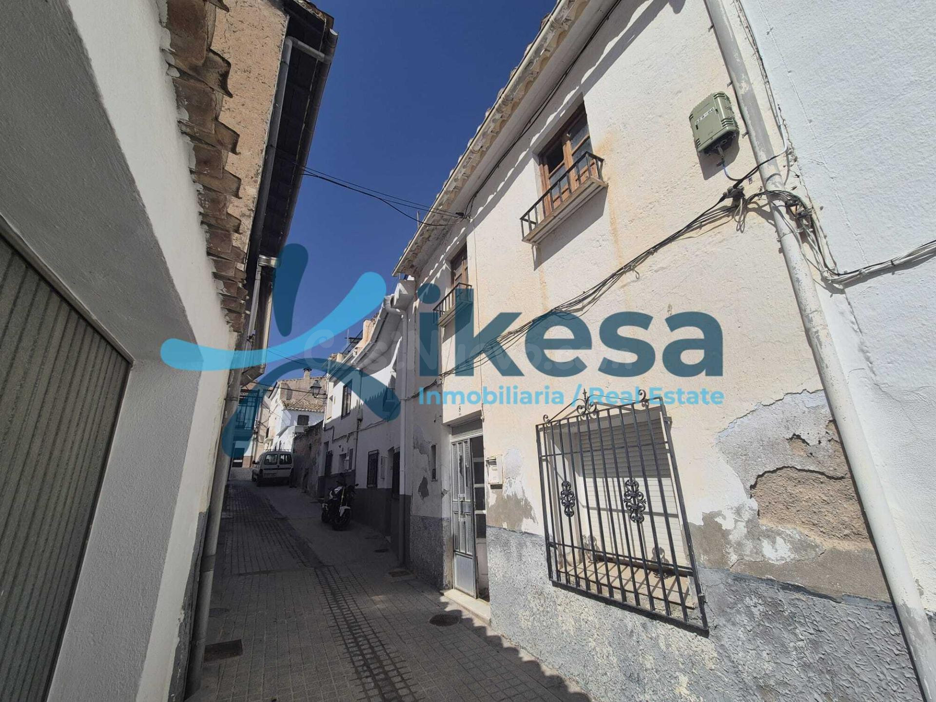 VENTA DE CASA EN BAZA (GRANADA)
