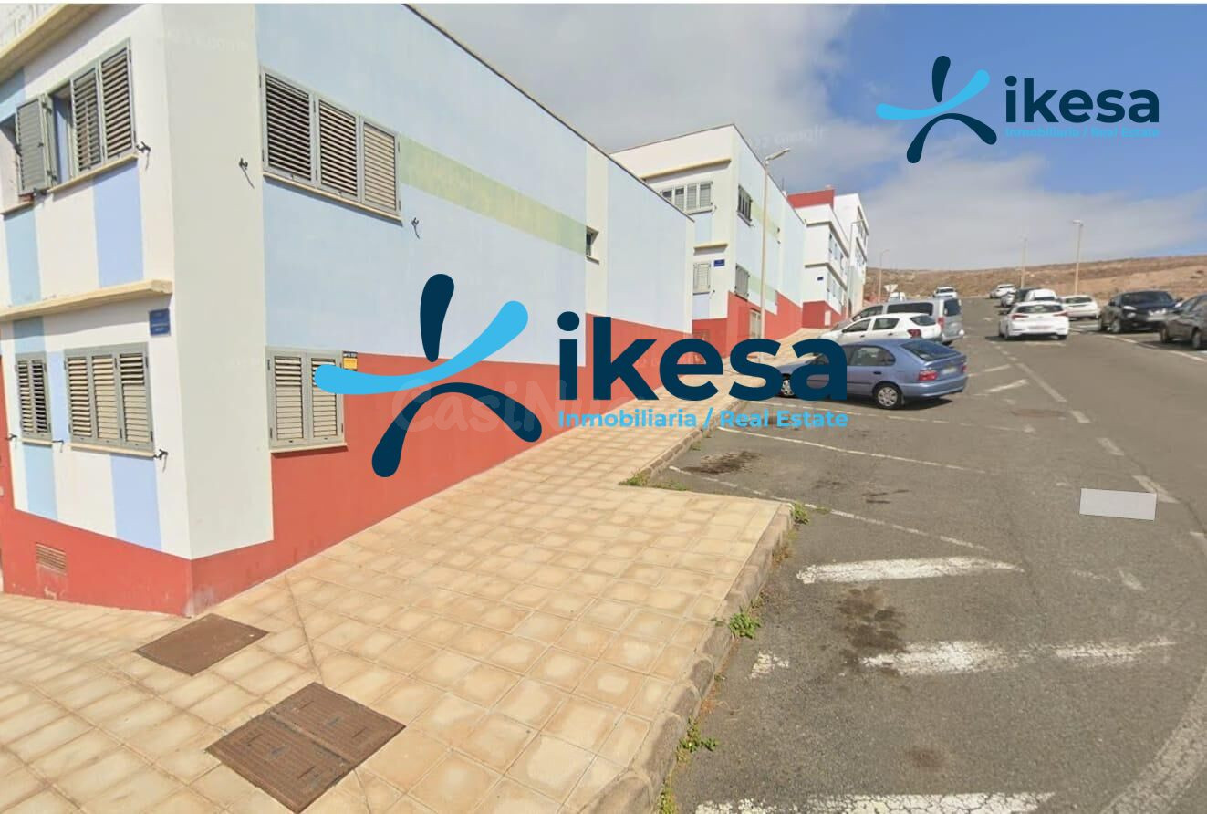 Venta de 2 Locales + Trastero en Plaza Ud.Ejecucion Ues Nº 2 Gáldar (Las Palmas).