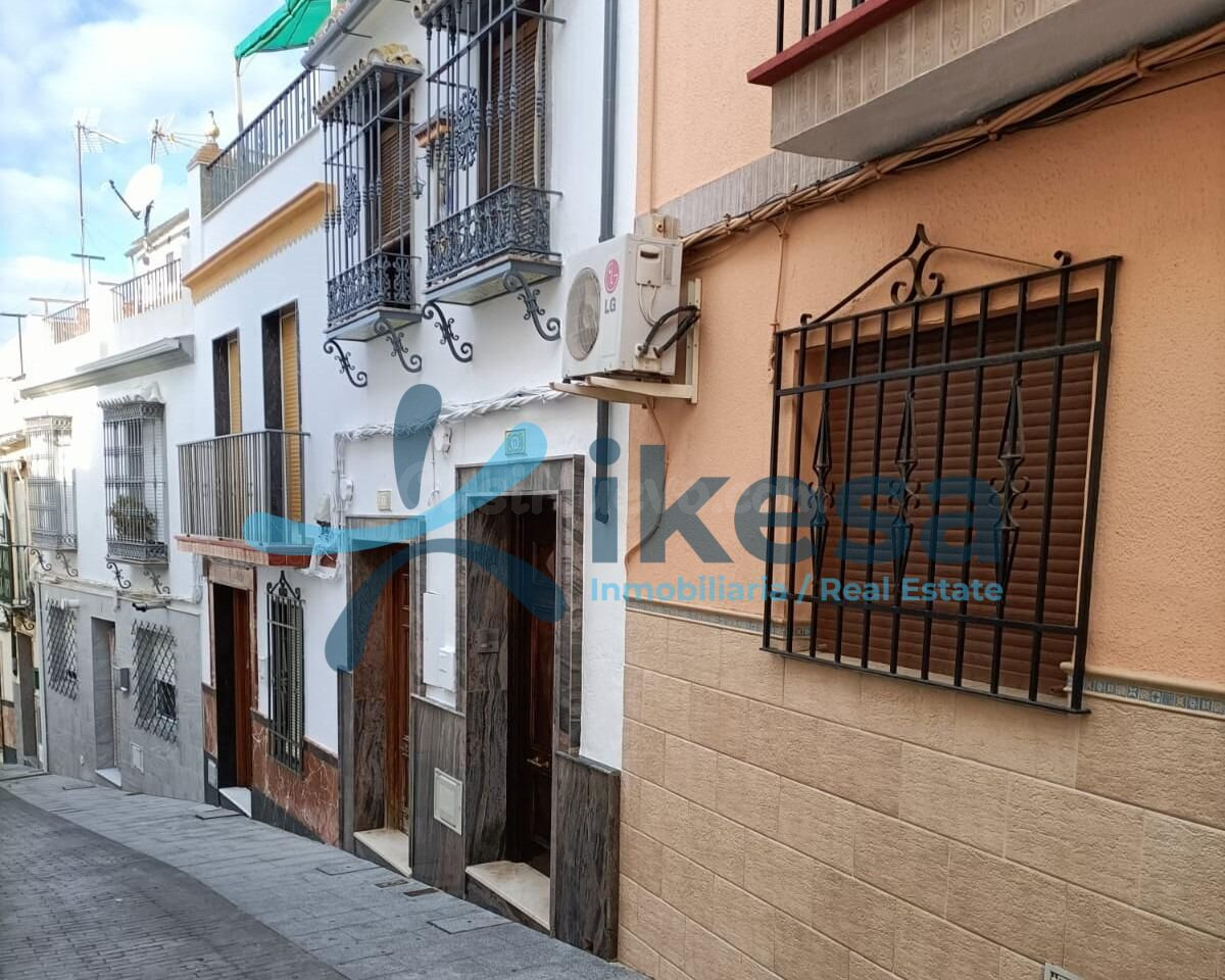 VENTA DE CASA EN DOÑA MENCÍA (CÓRDOBA)