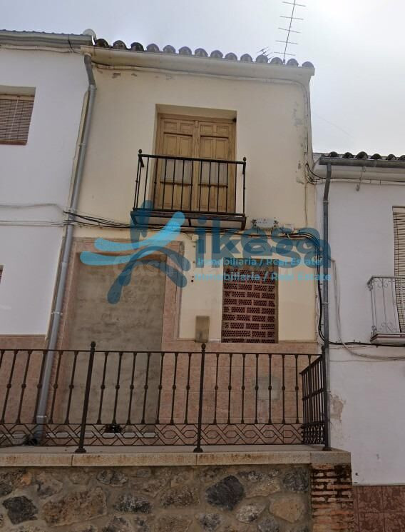 Venta de casa de Cuevas Bajas, Malága.