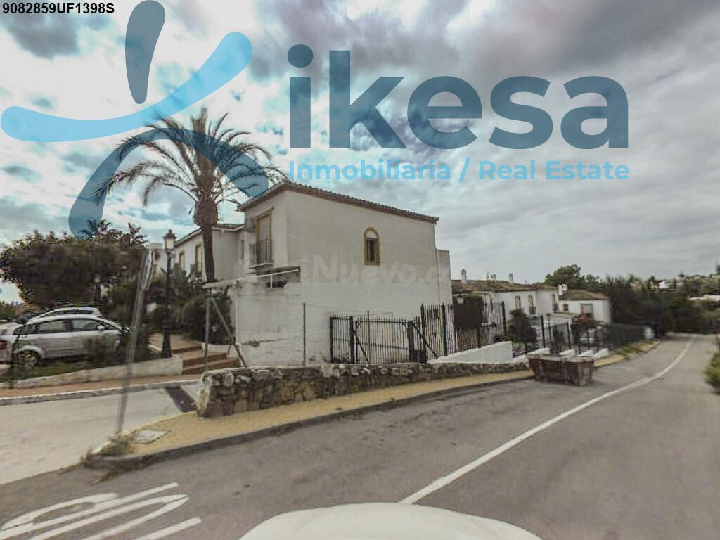 Venta de casa adosada en Estepona, Málaga. ACTIVO INMOBILIARIO SIN POSESIÓN.