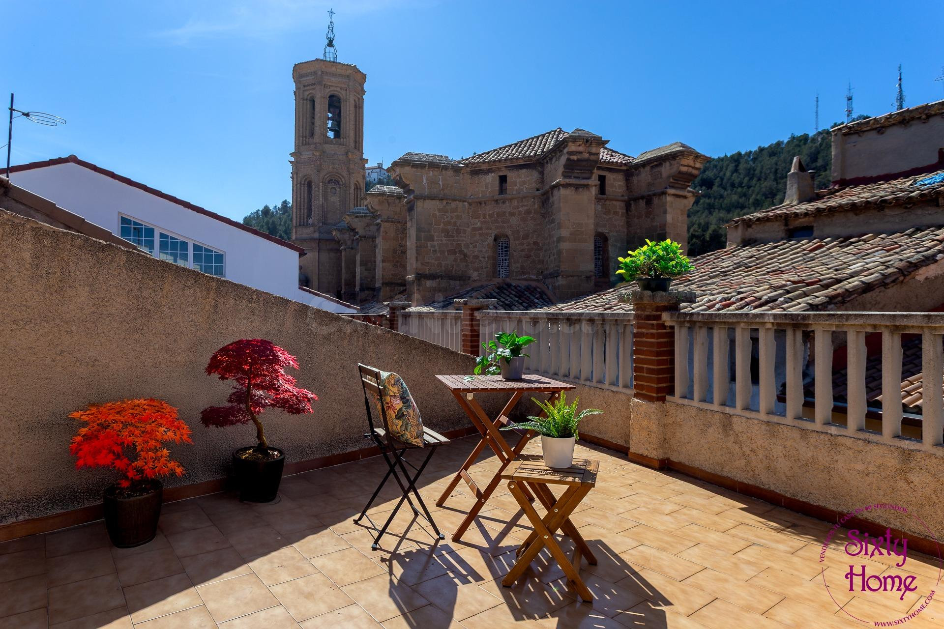 Casa de 6 dormitorios en Andorra (Teruel)
