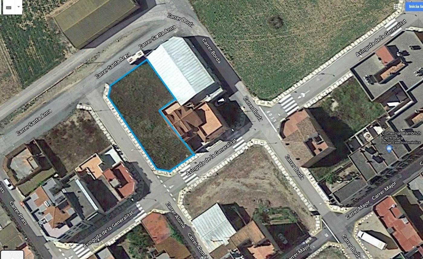 SOLAR URBANO ESQUINERO EN L'ALDEA