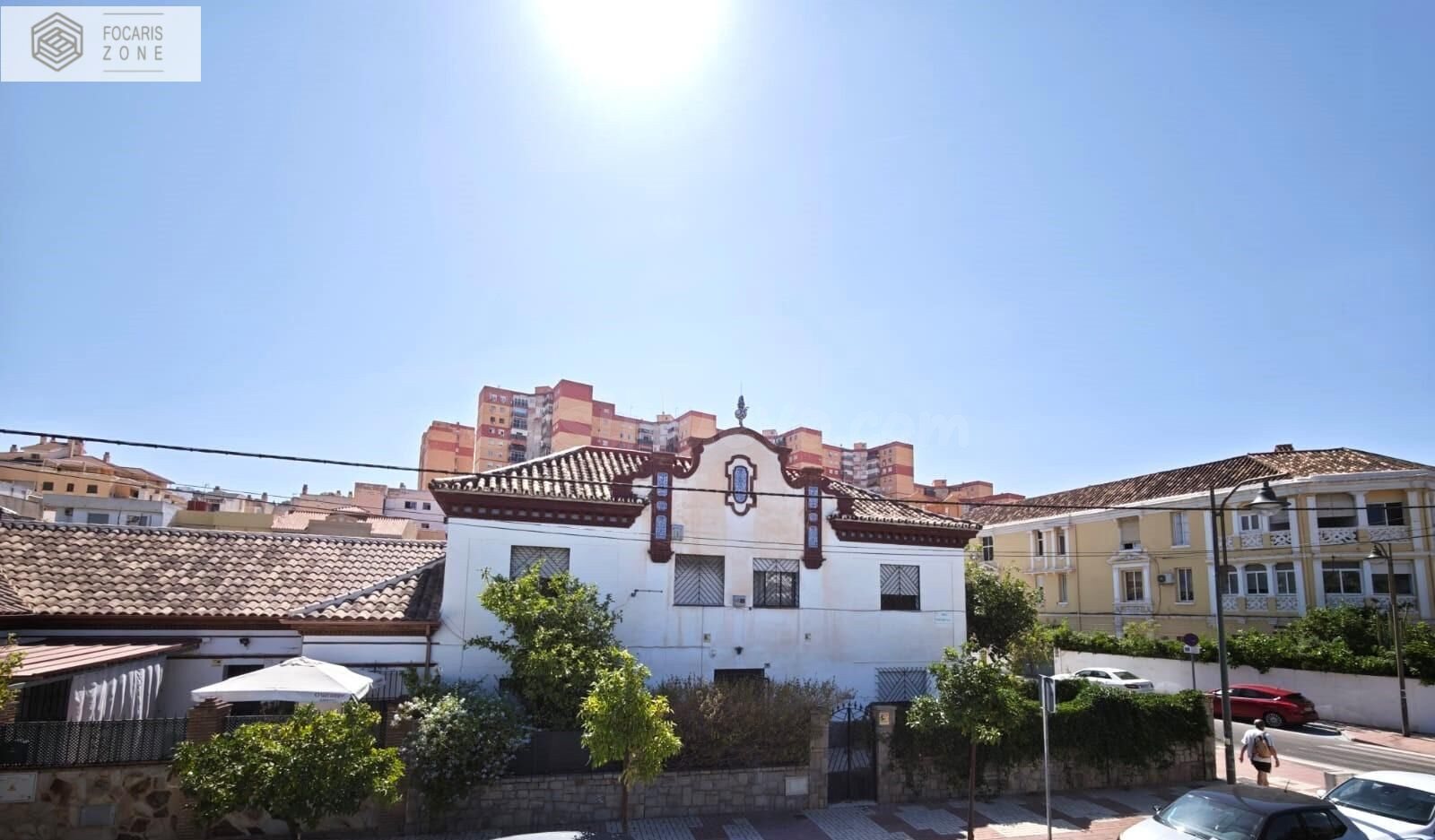 Exclusiva Casa Centenaria con Encanto Arquitectónico y Ubicación Privilegiada en Málaga - foto 2