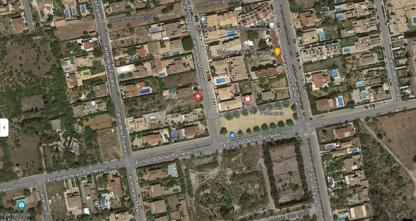 SOLAR CON USO RESIDENCIAL EN LAS PALMERAS