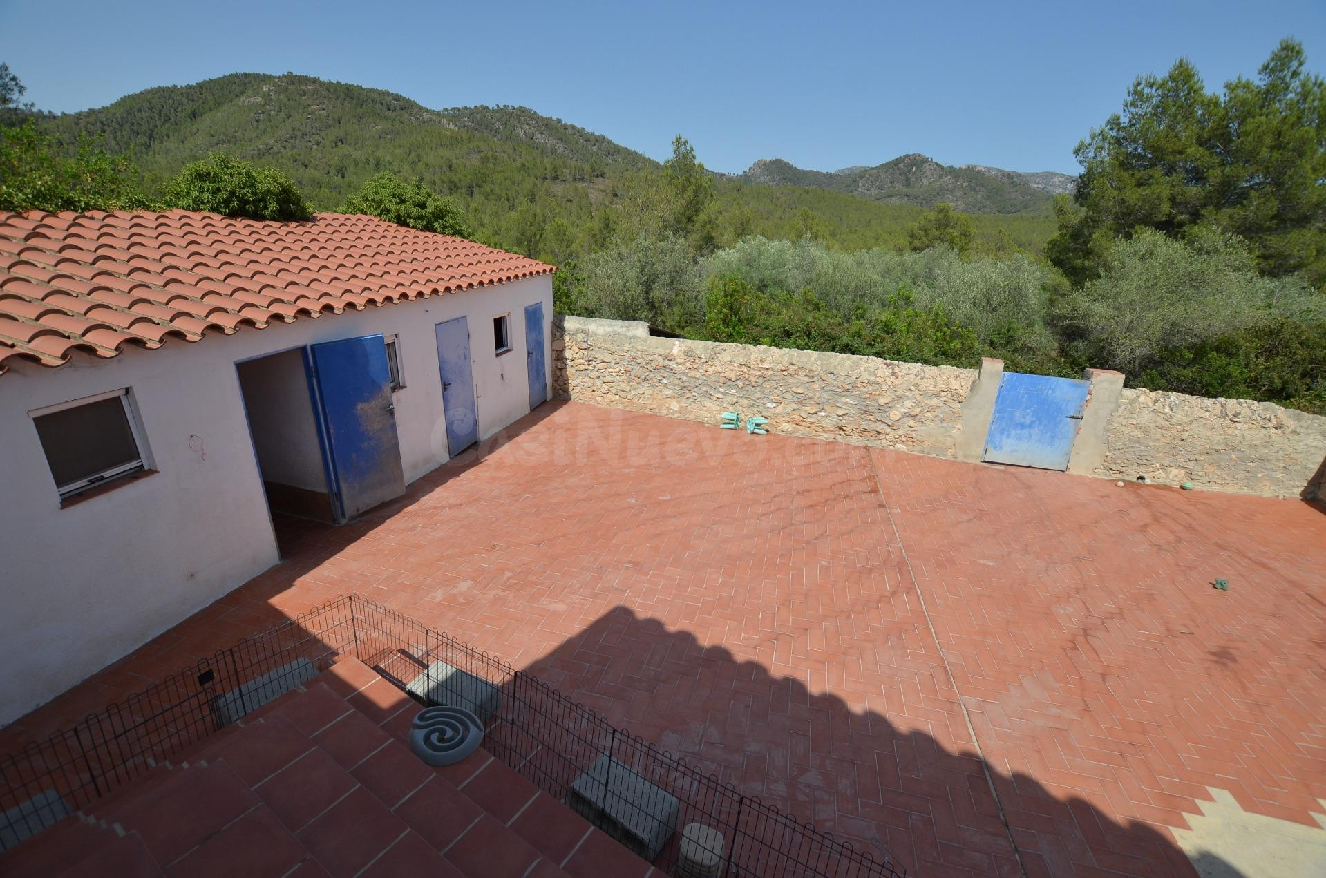 Exclusiva finca rústica de 350.000 m2 en Tivissa, a 10 km de - foto 5