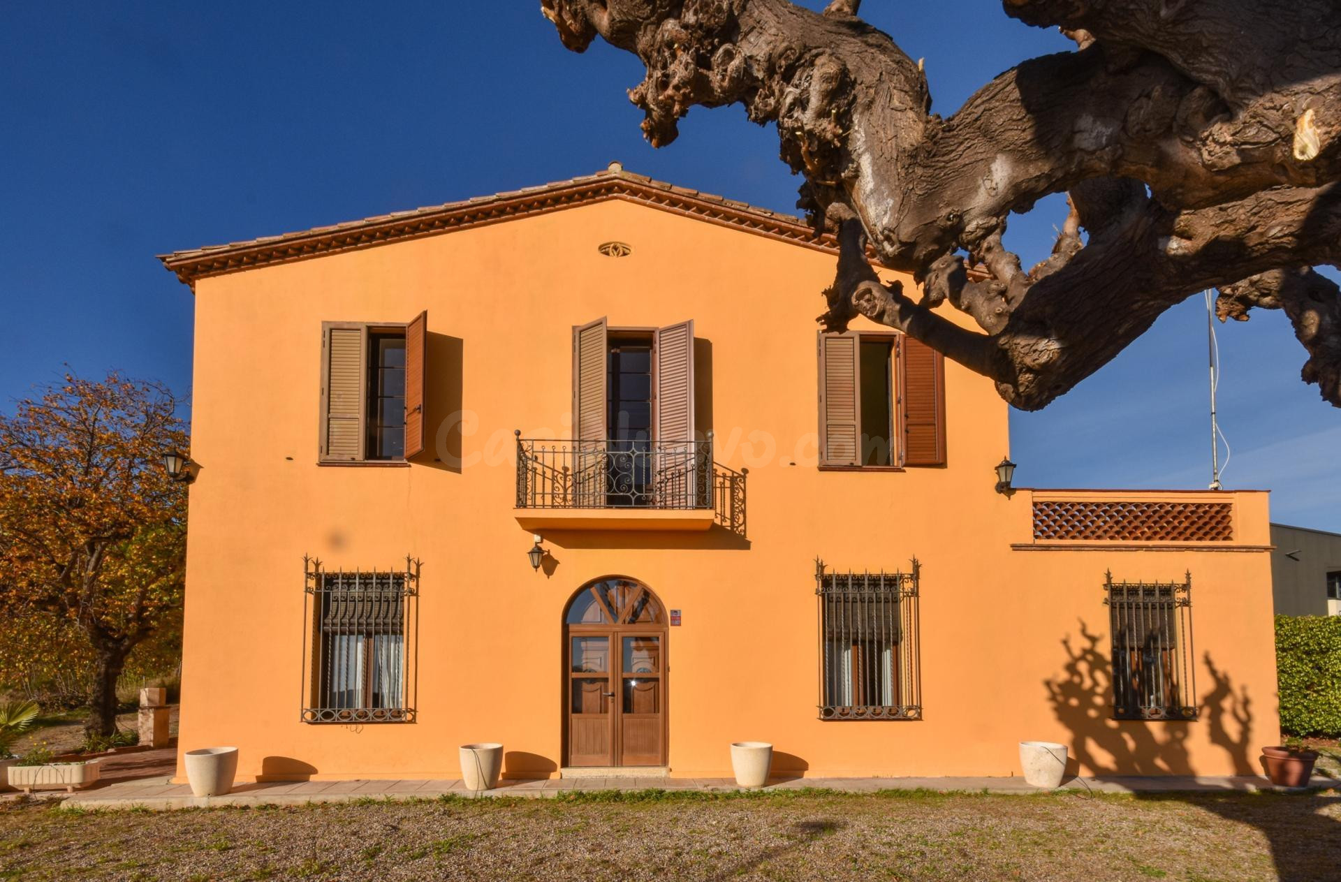 ¡ESPECTACULAR MASIA CON VISTAS AL MAR EN PERFECTO ESTADO DE CONSERVACIÓN!