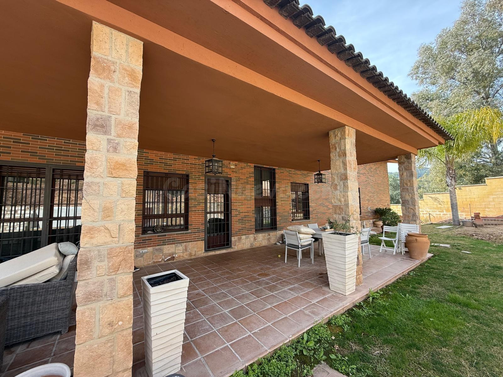 EXCLUSIVO CHALET EN EL BRILLANTE ( CORDOBA )