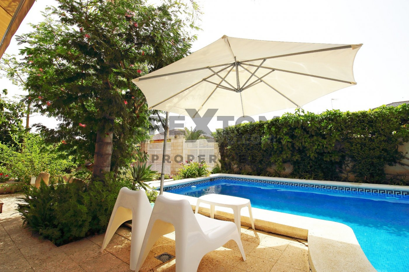 PRECIOSO CHALET TOTALMENTE ACONDICIONADO EN URBANIZACIÓN LOS OLIVOS