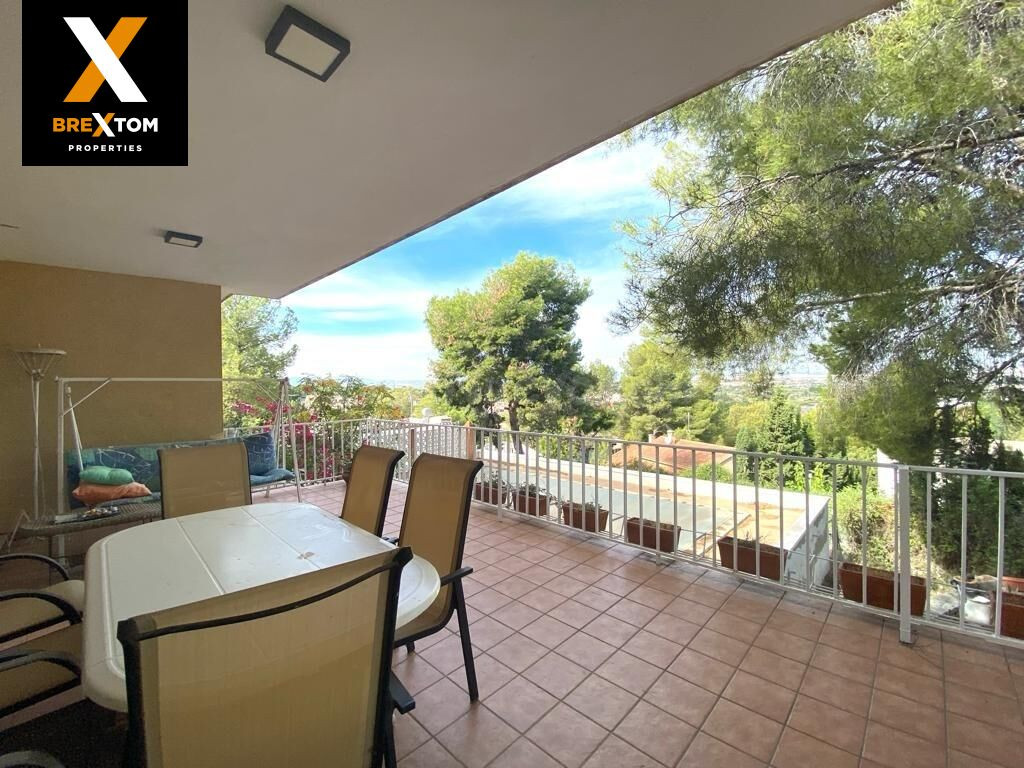 ESTUPENDO CHALET CON UNAS VISTAS IMPRESIONANTES EN EL VERDOLAY