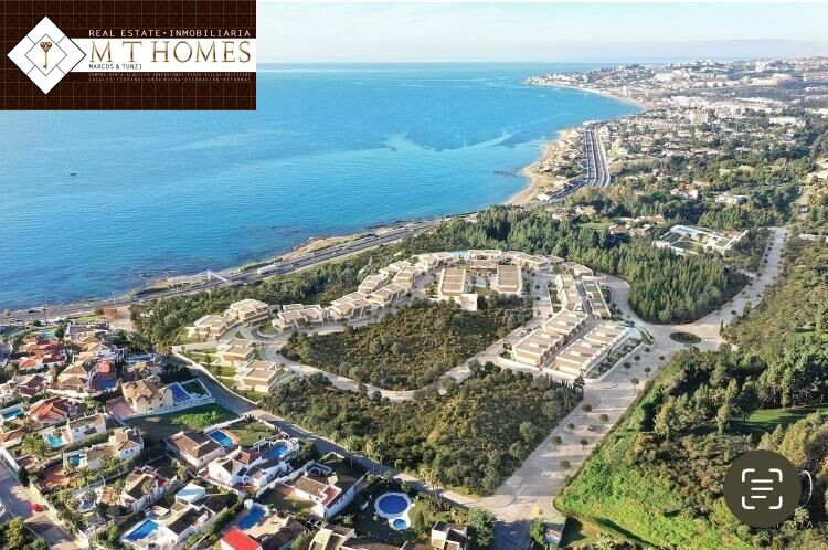 CASA PAREADA PARA ENTRAR A VIVIR - VISTAS PANORÁMICAS AL MAR  JUNTO A CAMPO DE GOLF Y FRENTE AL MAR