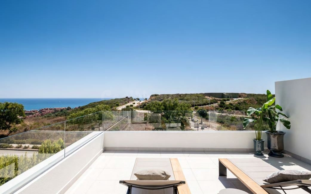 ASOMBROSA VILLA DE LUJO CON PISCINA, TERRAZA Y JARDÍN EN CASARES