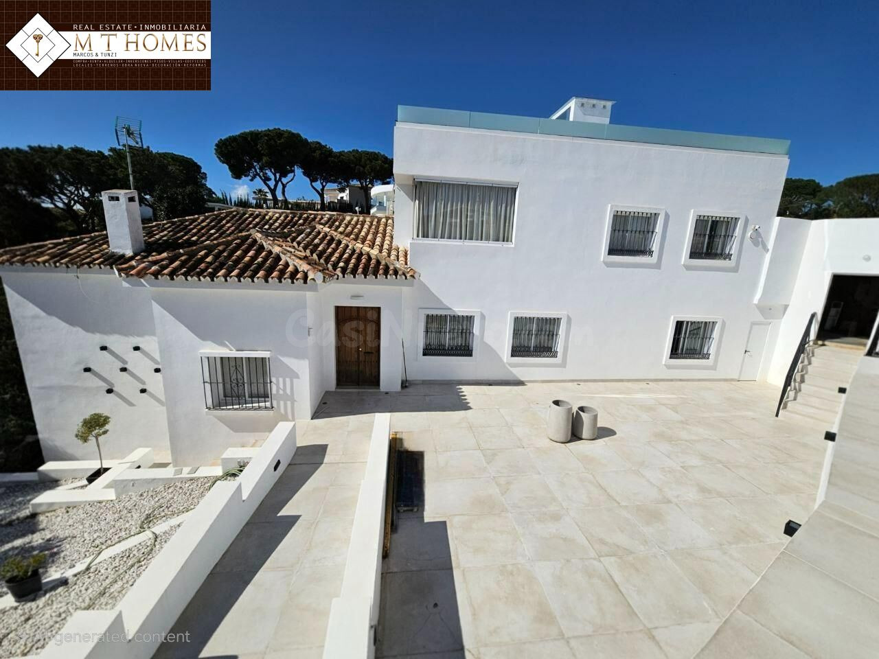 GRAN VILLA INDEPENDIENTE EN PARCELA CON PISCINA PRIVADA