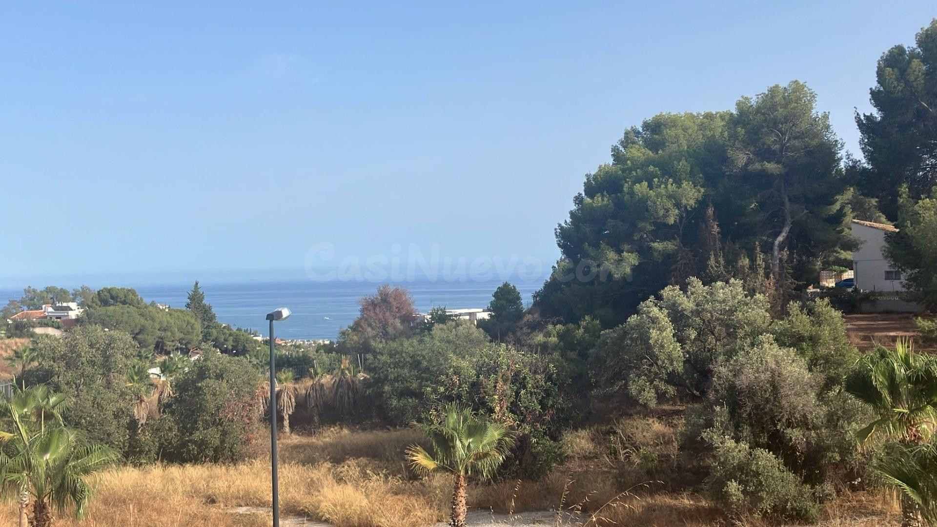 PRECIOSA PARCELA EN VENTA CON VISTAS AL MAR BENALMÁDENA