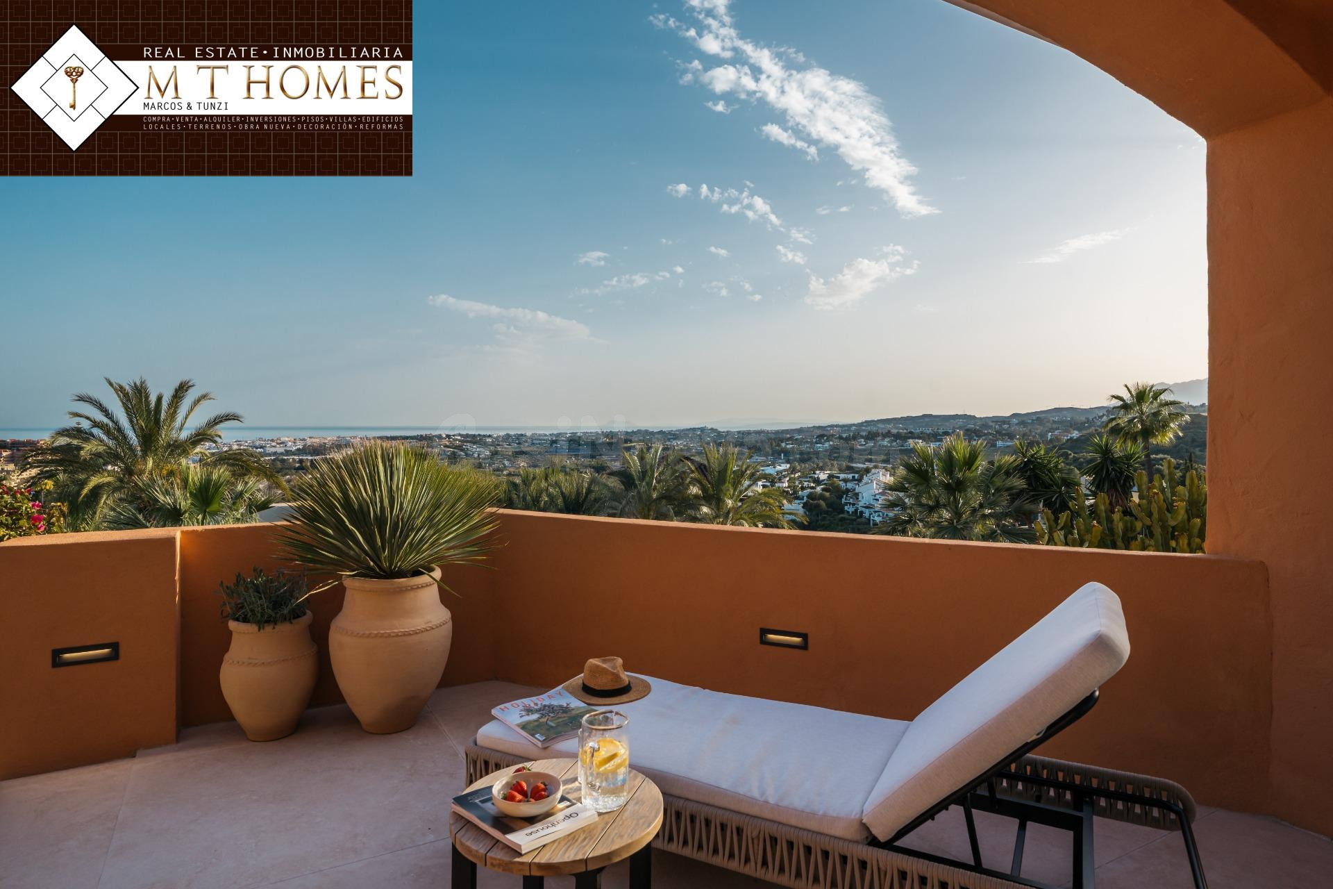 LUXURY ELEVATED GROUND-FLOOR APARTMENT WITH PANORAMIC SEA VIEWS IN NUEVA ANDALUCÍA