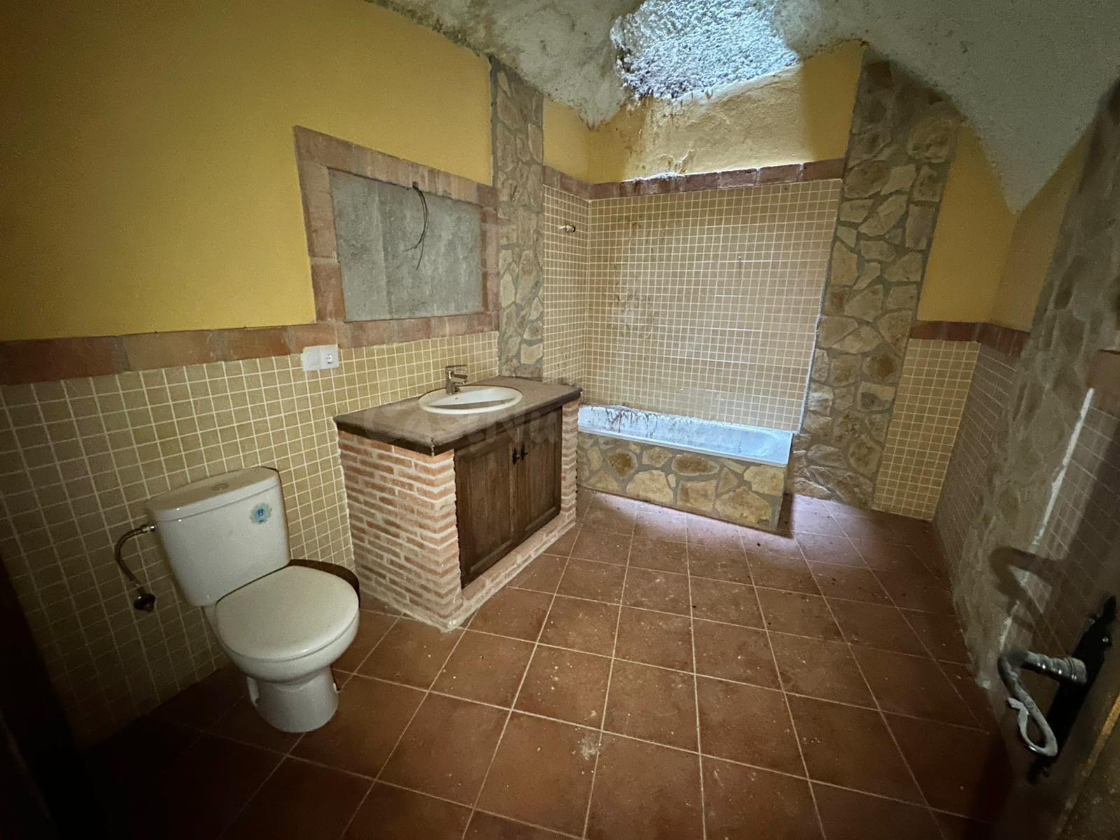 Se vende casa cueva en Castril con vistas espectaculares al valle