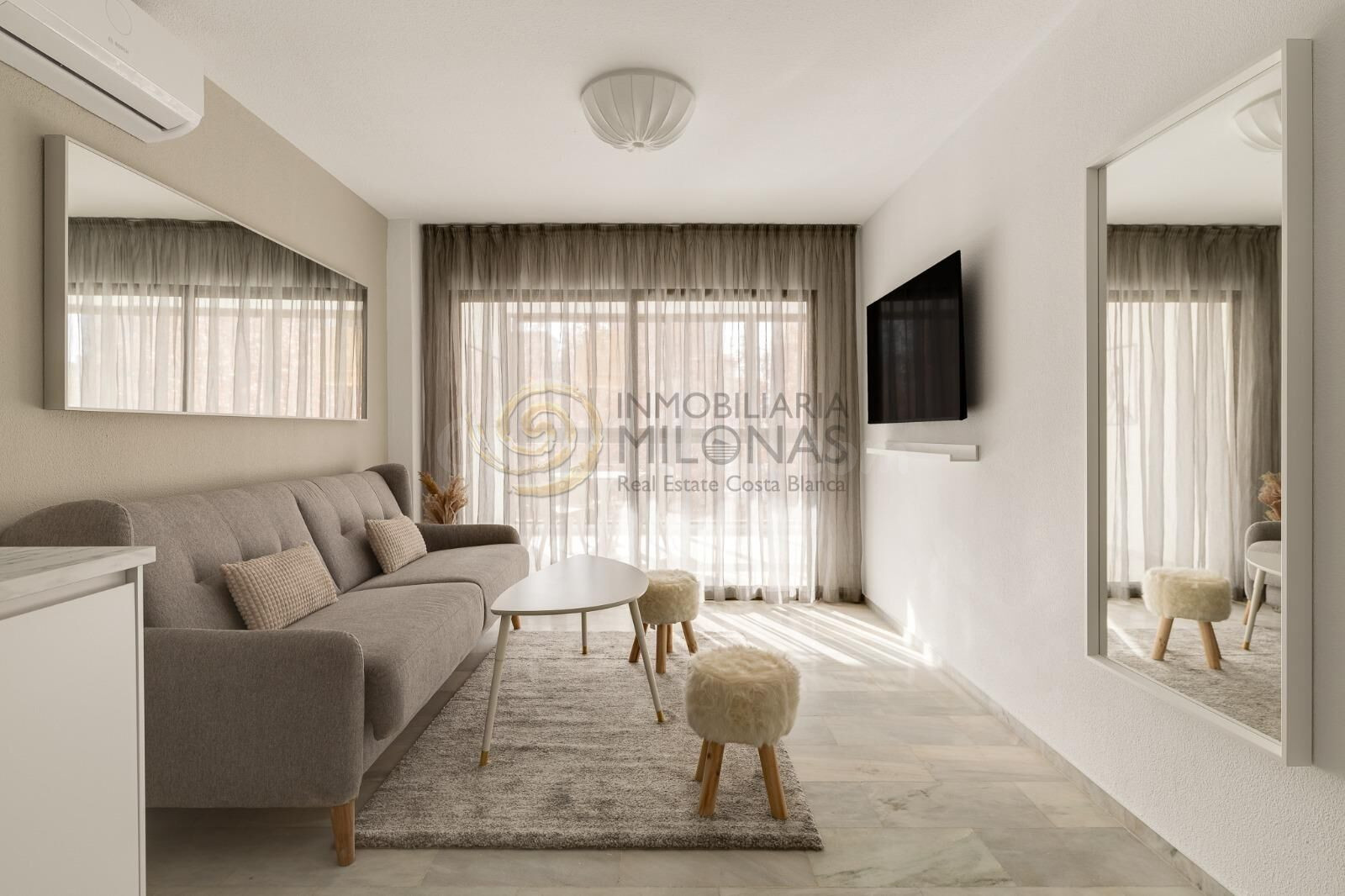 ¡Se vende espectacular apartamento en avenida mediterraneo de Benidorm!