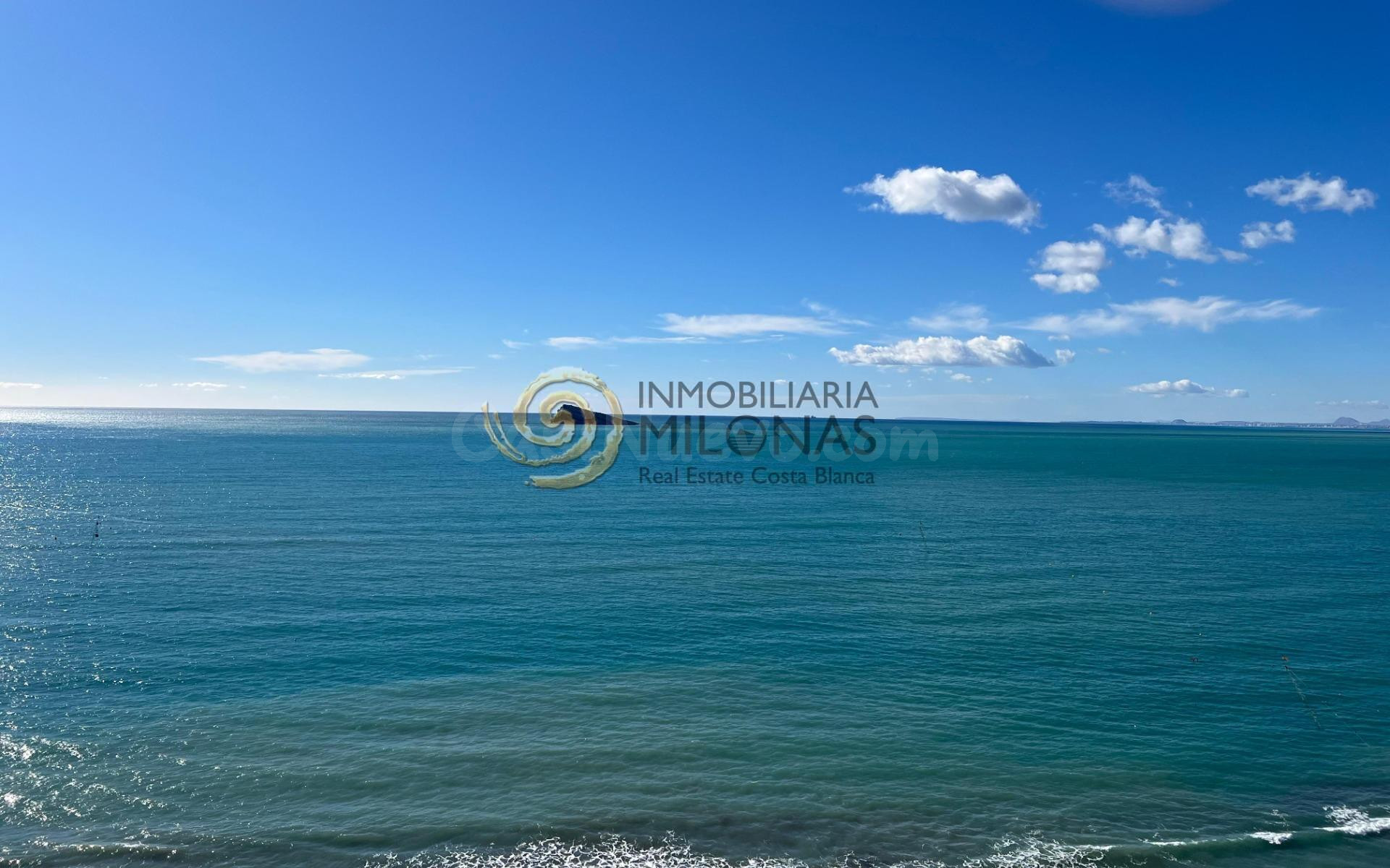 Tu hogar en primera línea de la Playa de Levante