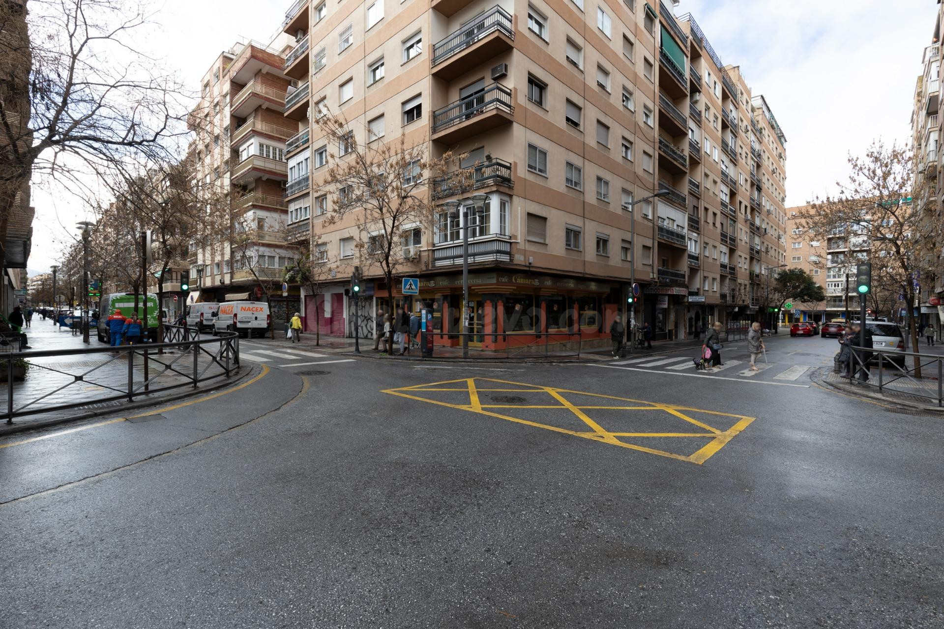 ¡Plaza de garaje en excelente ubicación! - CAMINO DE RONDA