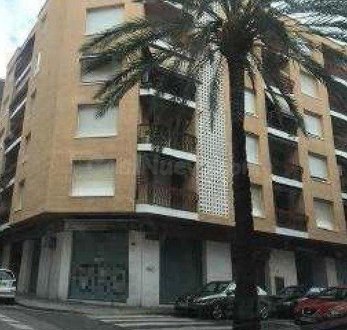 OPORTUNIDAD LOCAL EN VENTA EN REUS