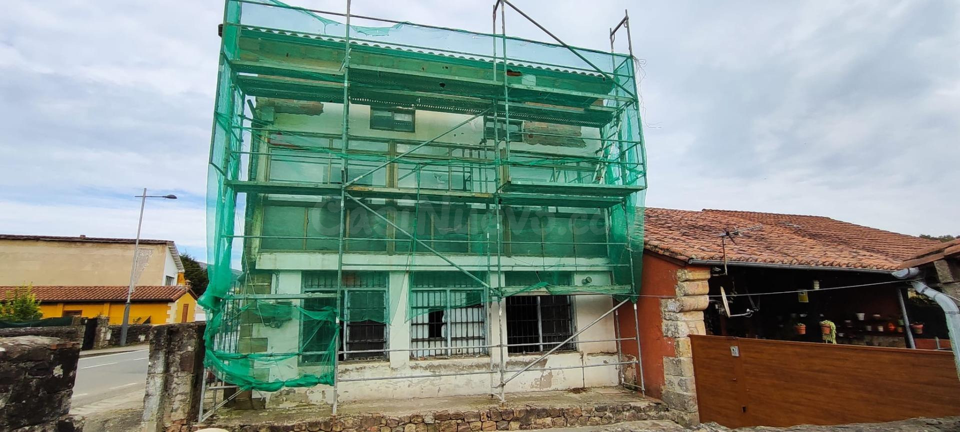 CONJUNTO DE EDIFICACIONES EN VILLANUEVA DE LA PEÑA.- - foto 4
