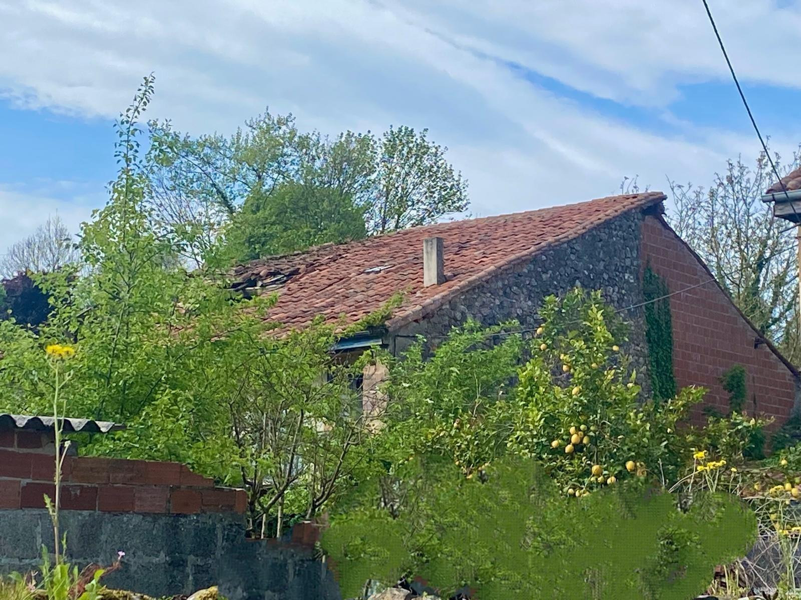 CASA DE PIEDRA CON JARDIN PARA REFORMAR - SAN FELICES DE BUE - foto 5