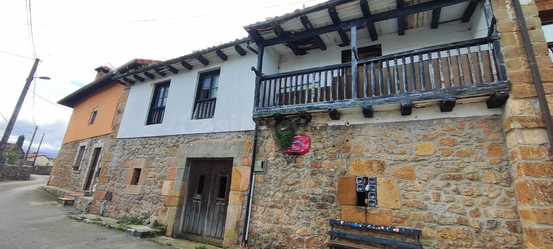 REFORMA INTEGRAL–CASA CON ENCANTO Y GRANDES POSIBILIDADES.-