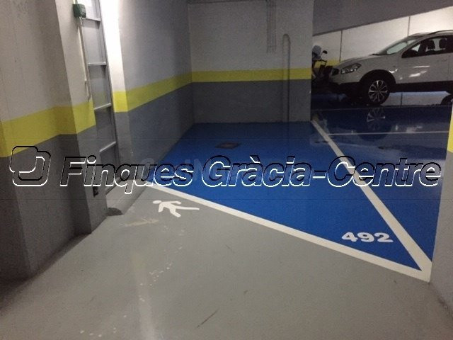Plaza de parking en venta al lado de la Plaça Catalunya
