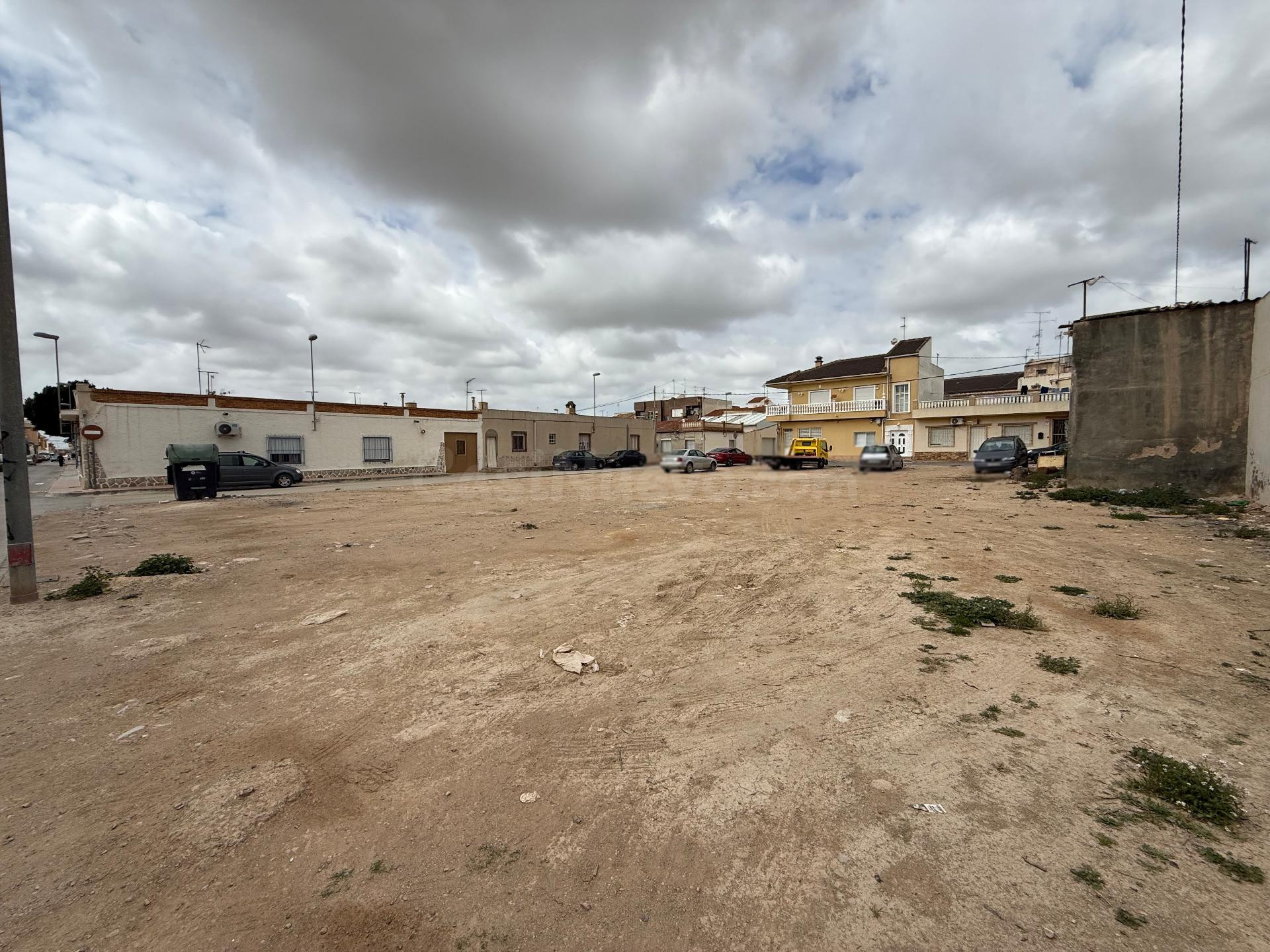 Solares céntricos en Roldán