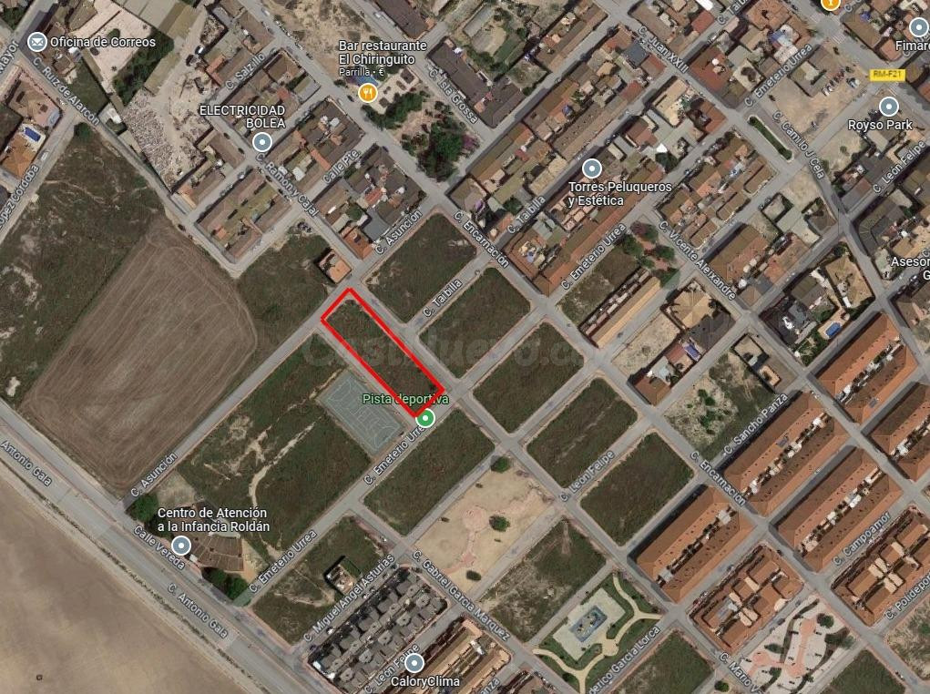TERRENO URBANO EN ROLDAN
