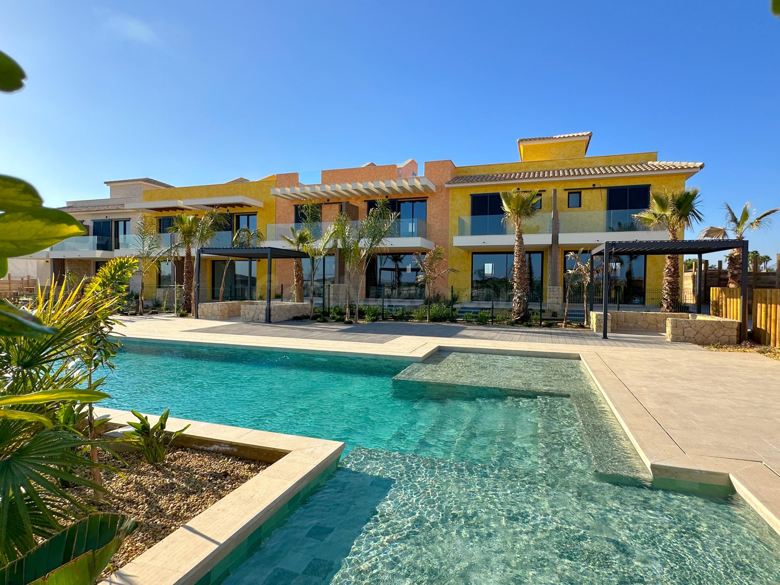 DUPLEX EN CAMPO DE GOLF