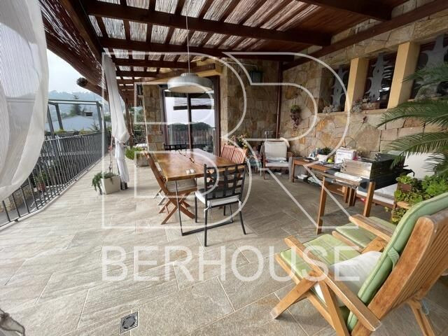 Chalet con ascensor, piscina privada y vistas al mar. Dispon - foto 4