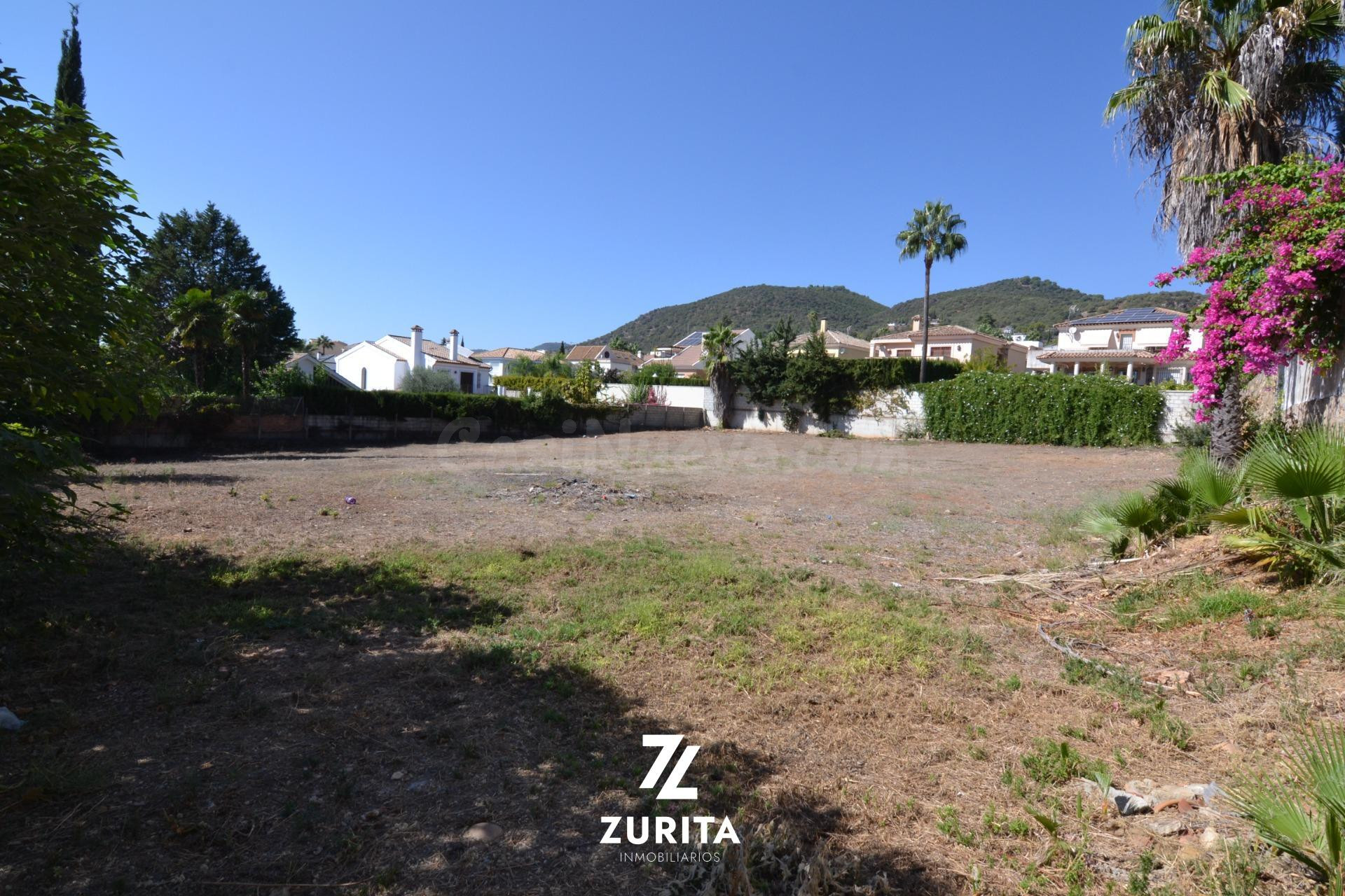 Parcela urbana en venta entre "El Brillante" y "El Patriarca".