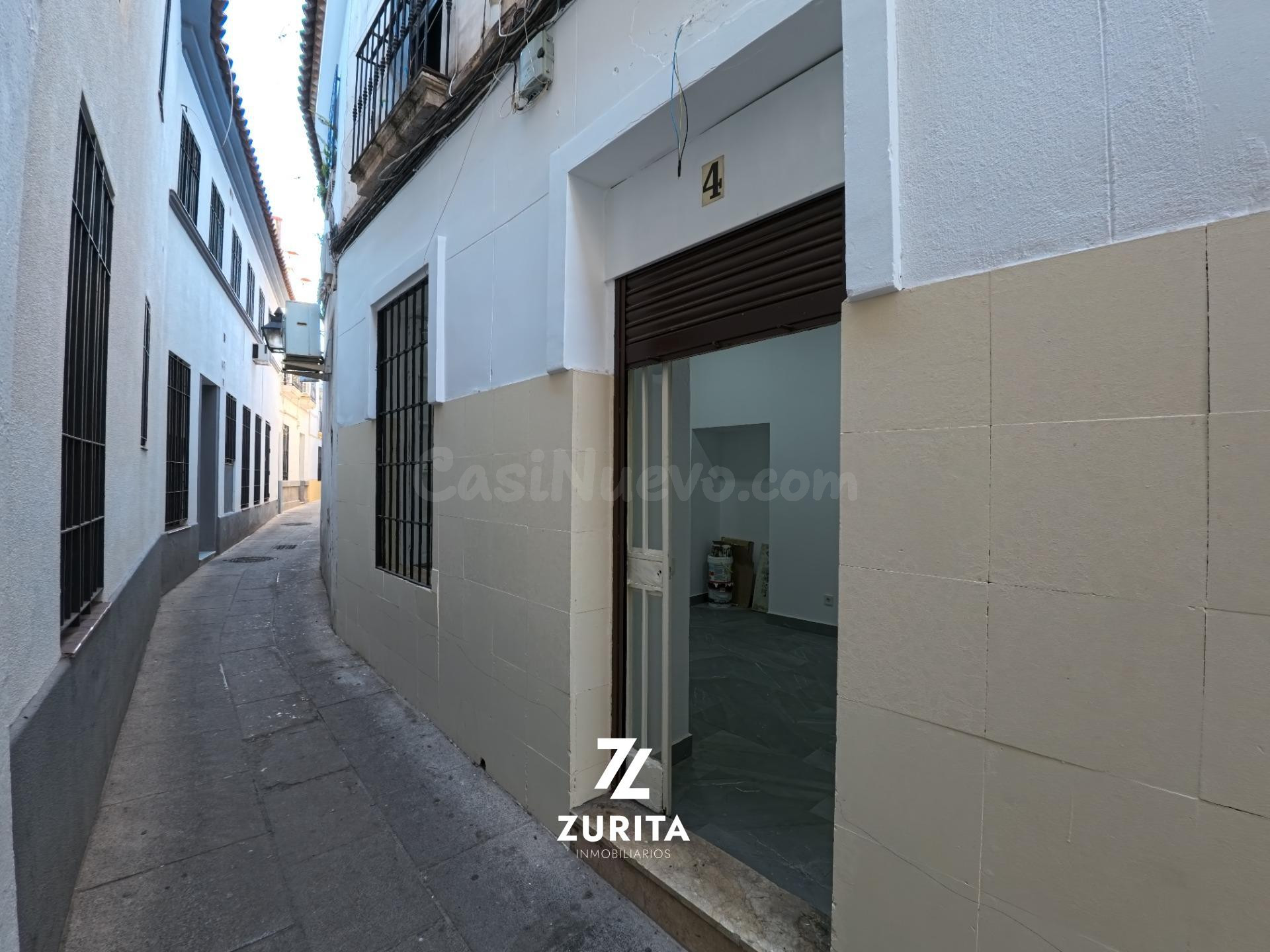 Local comercial junto a Plaza de la Compañía