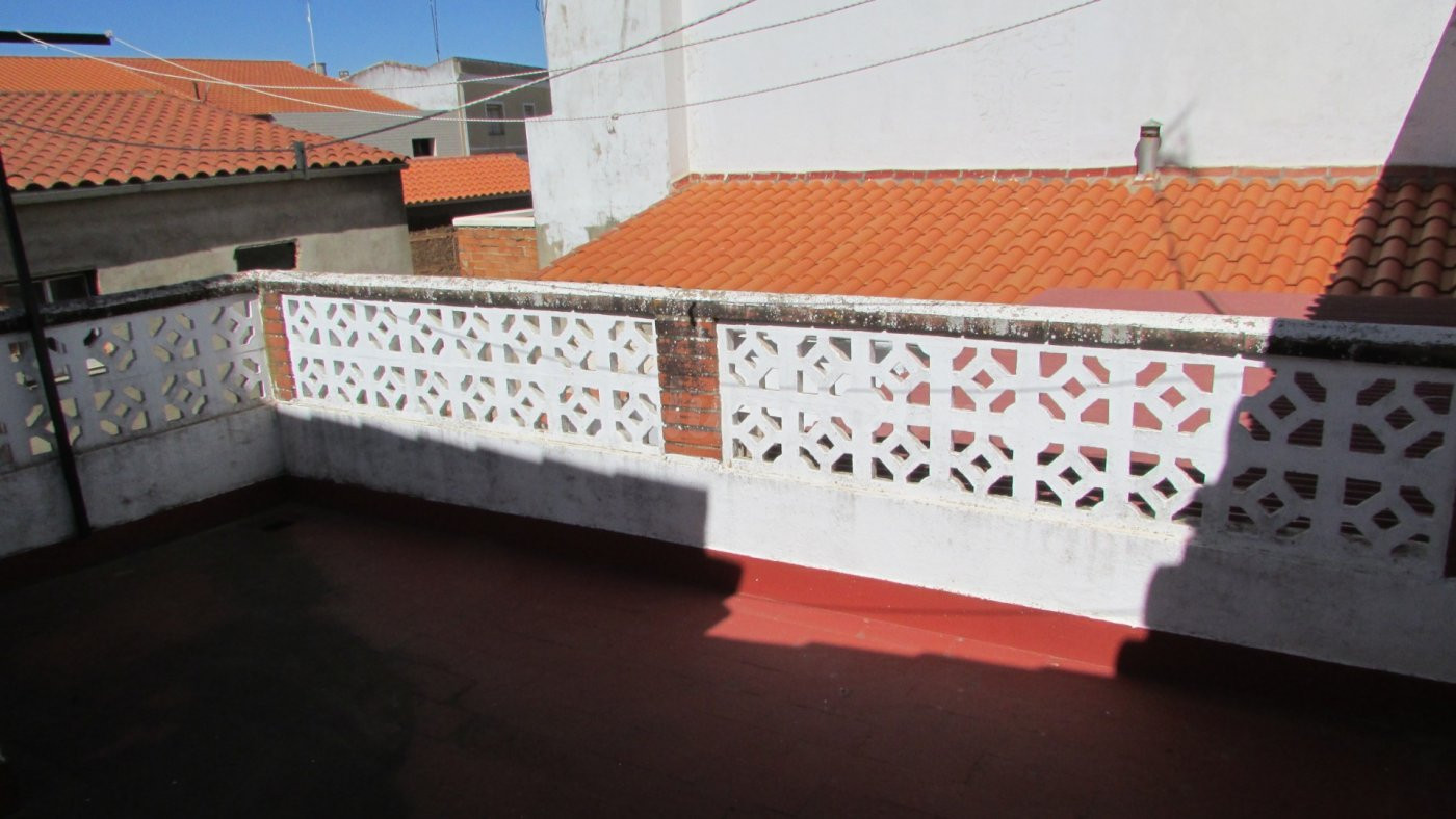 CASA DE PUEBLO EN OLIVA DE LA FRONTERA