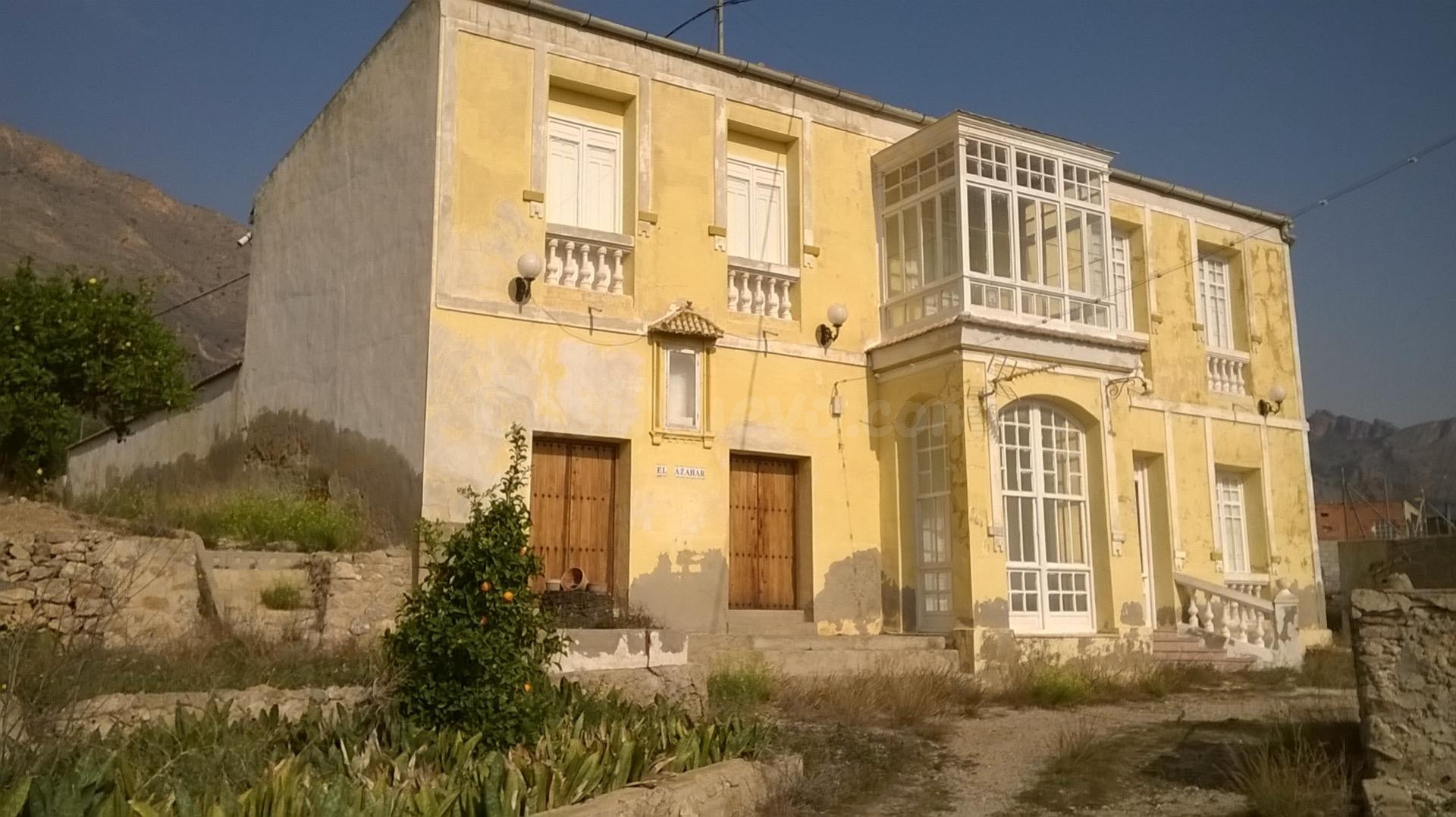 FINCA  FALDA DE LA SIERRA DE ORIHUELA